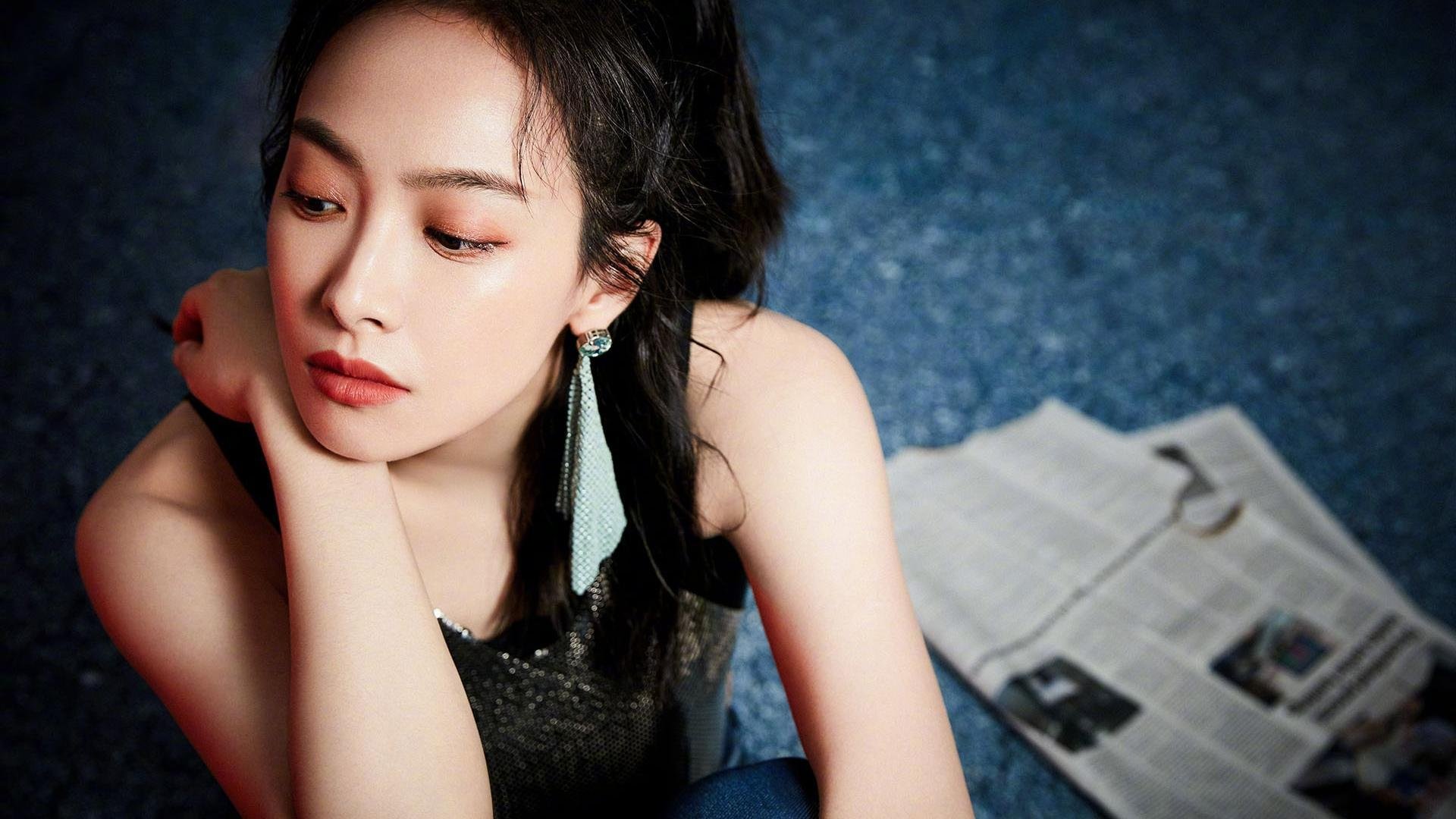 AYX体育-曼联队长领衔进球，带领球队取胜，曼联最近3任队长