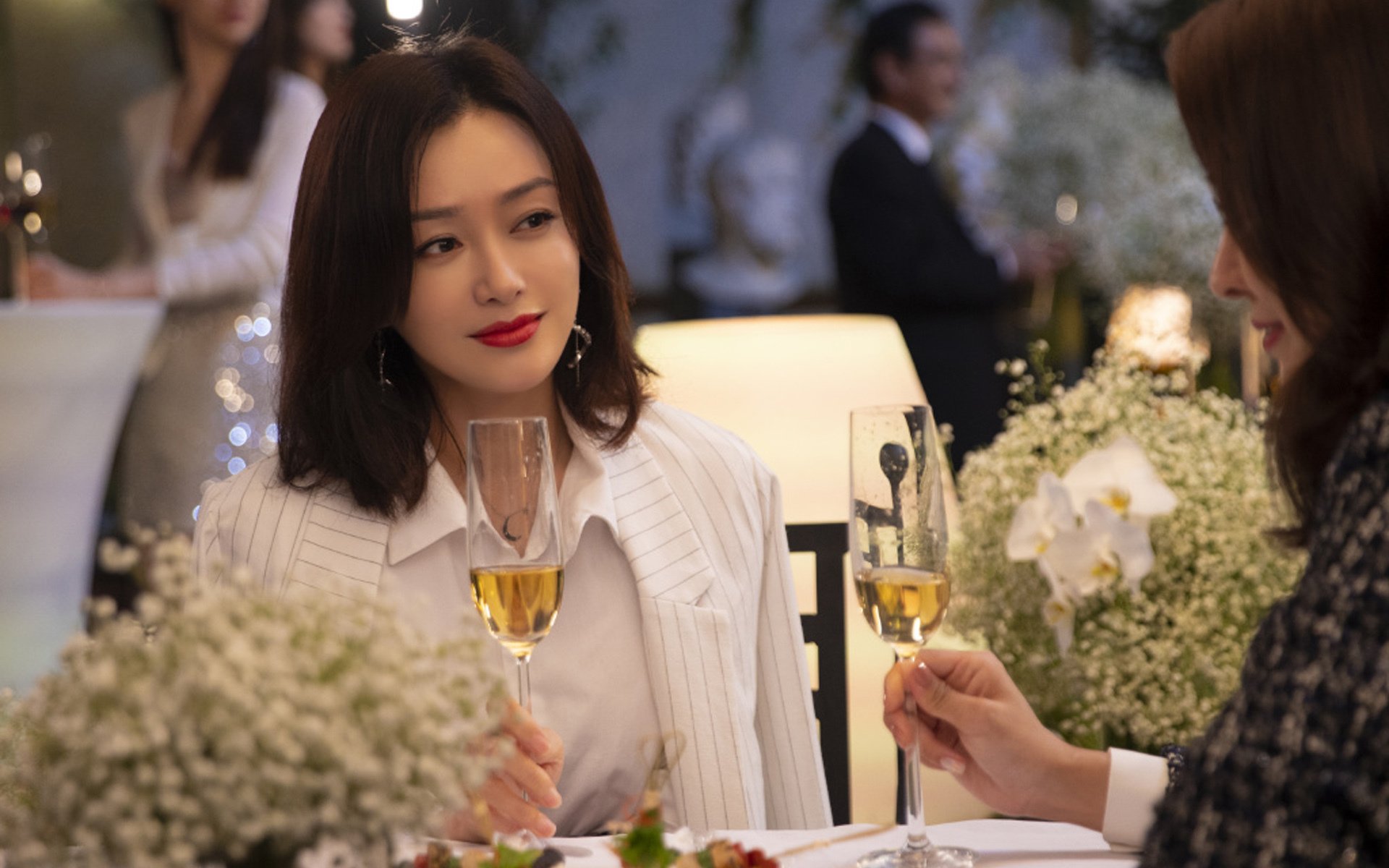 爱游戏娱乐网址-重庆队在激烈对决中夺得胜利，士气高昂，足球重庆队